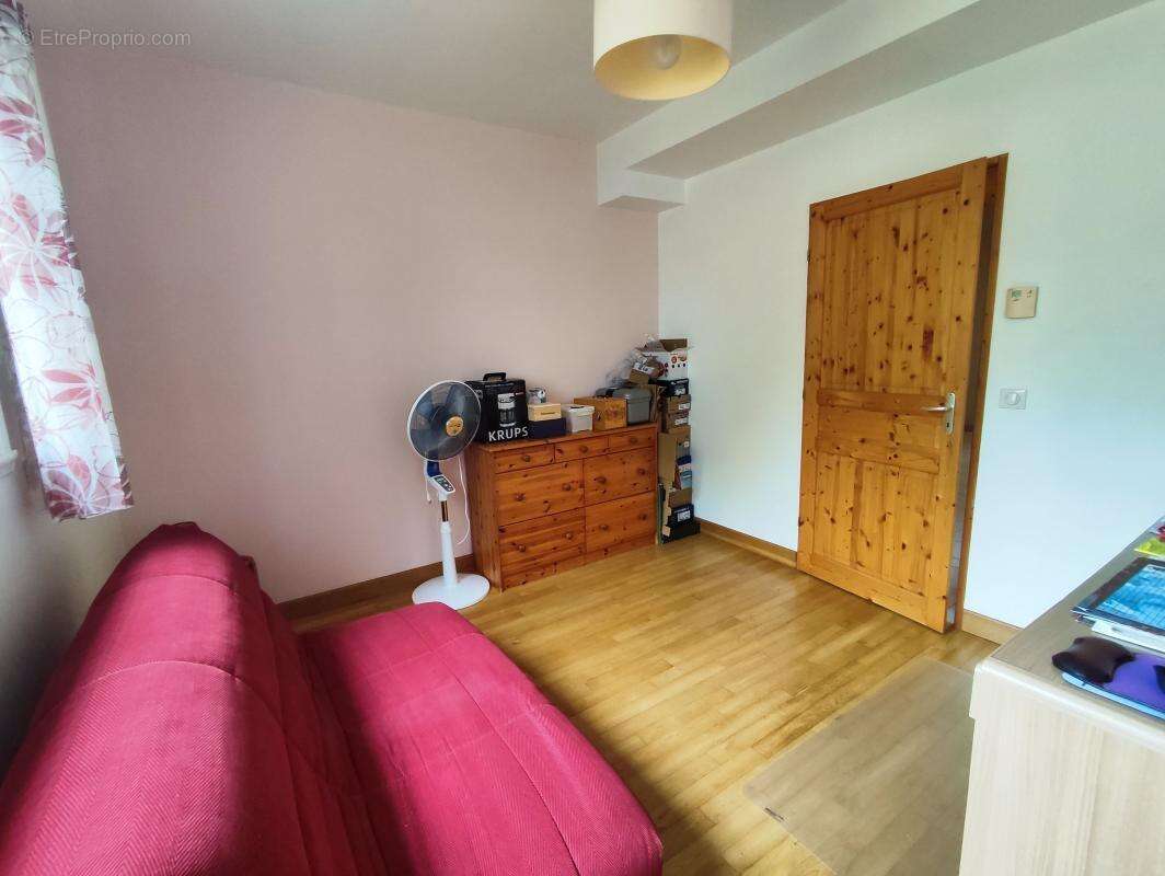 Maison à CUBZAC-LES-PONTS