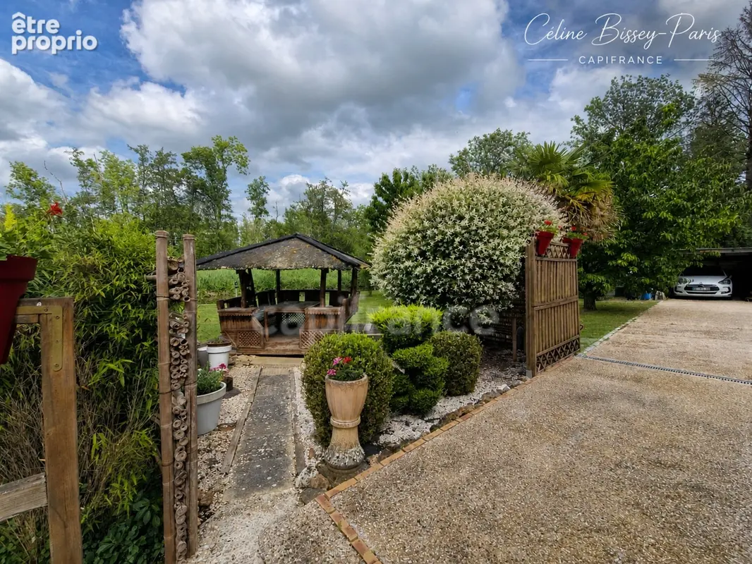 Maison à vendre 7 pièces 161 M2 PONT SUR YONNE (89), Terrain 1974 M2, 4 Chambres, Piscine avec abri 10 M X 5 m - photo 18