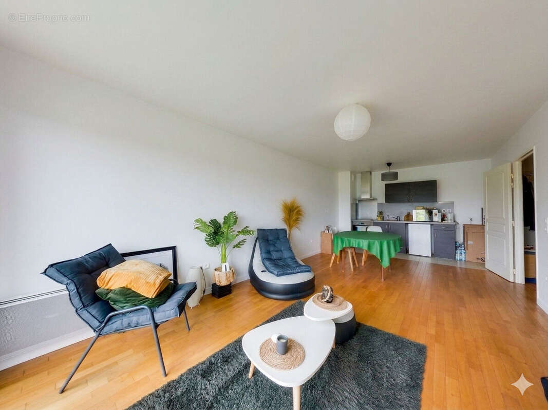 Appartement à PONTAULT-COMBAULT