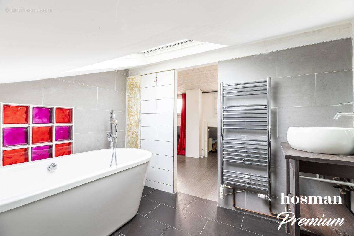 Appartement à PARIS-11E