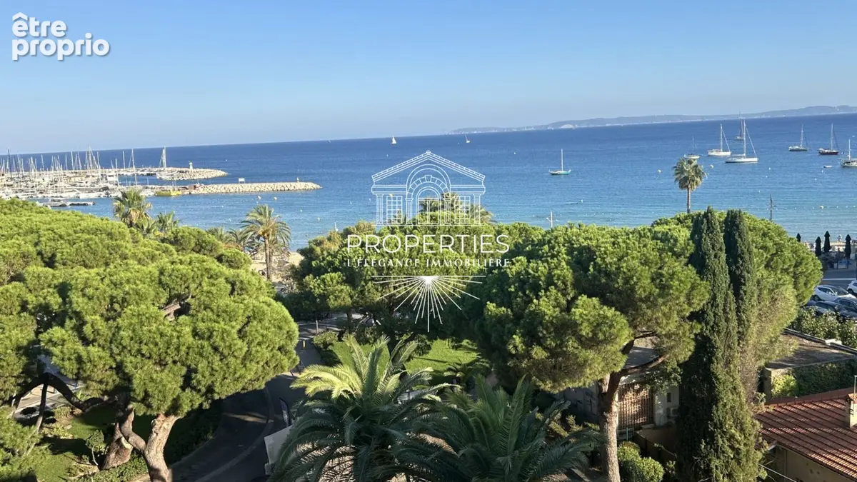 Photo Appartement à Le Lavandou au prix de 670 000€
