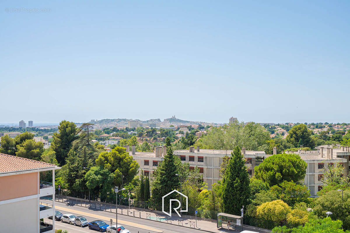 Appartement à MARSEILLE-12E