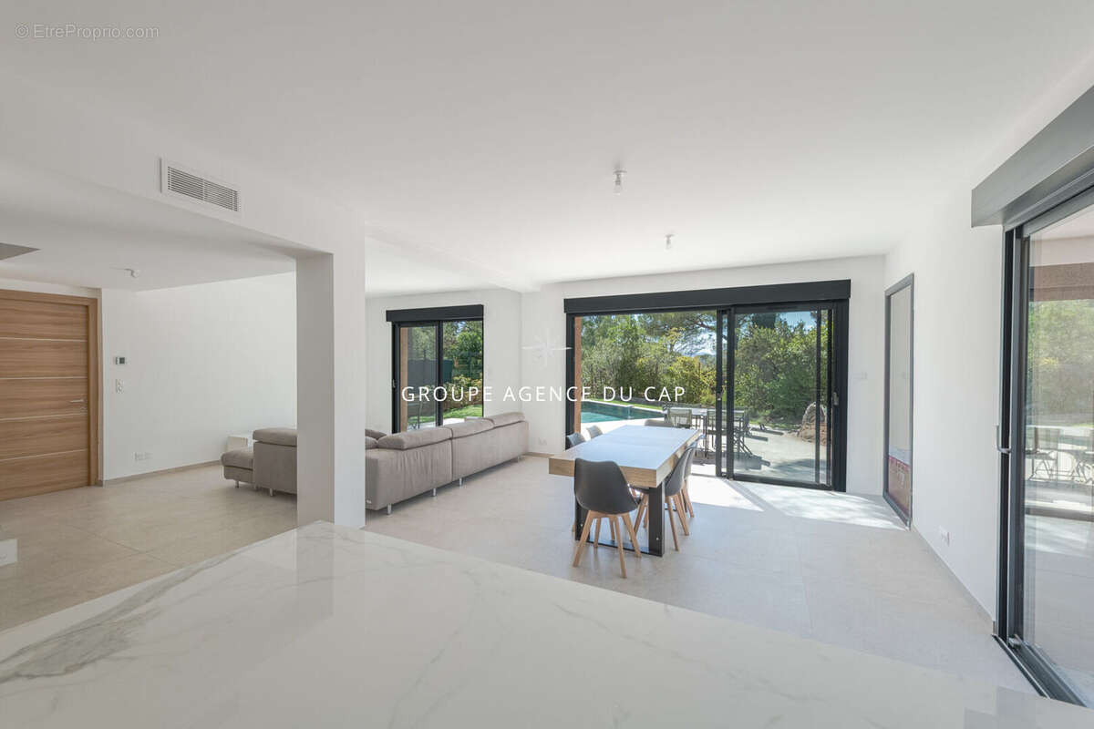 Maison à SAINT-RAPHAEL