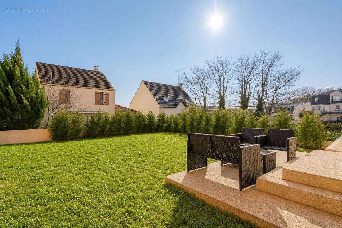 Maison à CREGY-LES-MEAUX