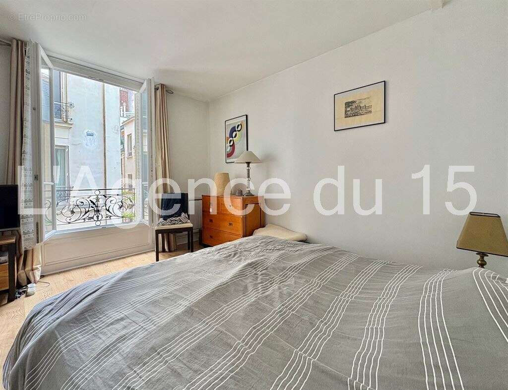Appartement à PARIS-15E