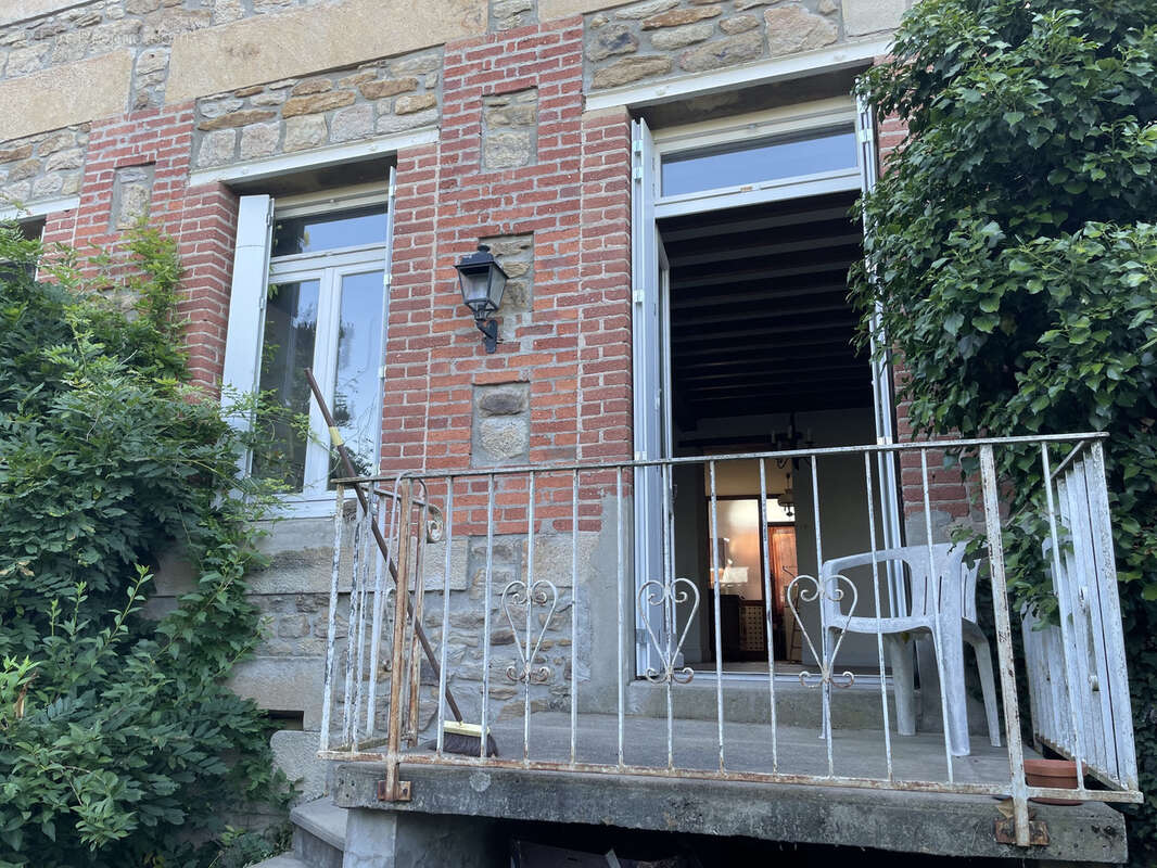 Rare, saint-etienne appartement en  rez de jardin  avec 300 m2 d'exterieur - photo 8