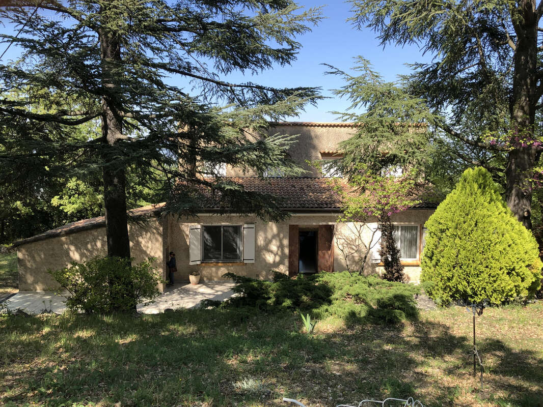 Maison à BONNIEUX