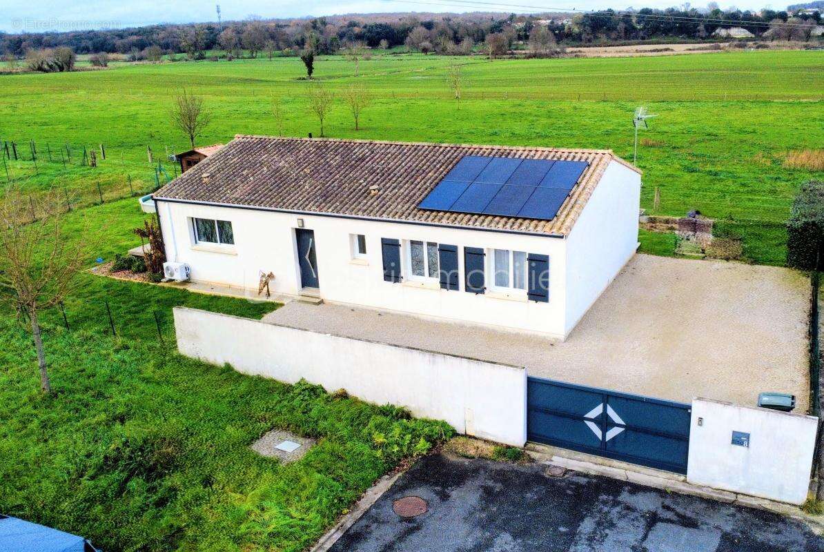 Maison à PONT-L'ABBE-D'ARNOULT