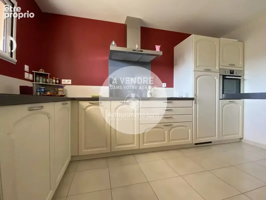 Maison plain-pied, 2016, 3 chambres et un bureau, état irréprochable - photo 6