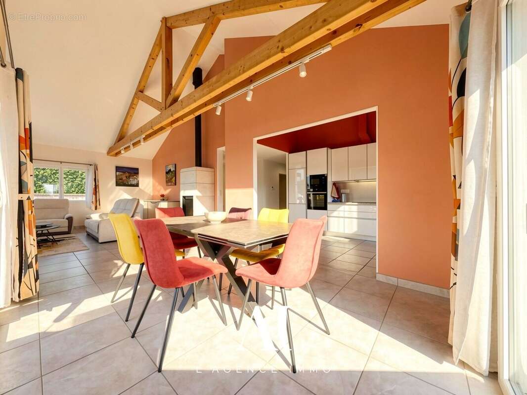 Maison à ECHENEVEX