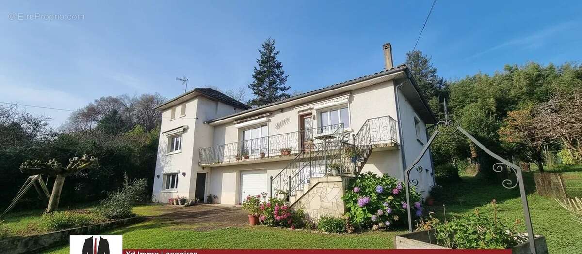 Maison à LE TOURNE