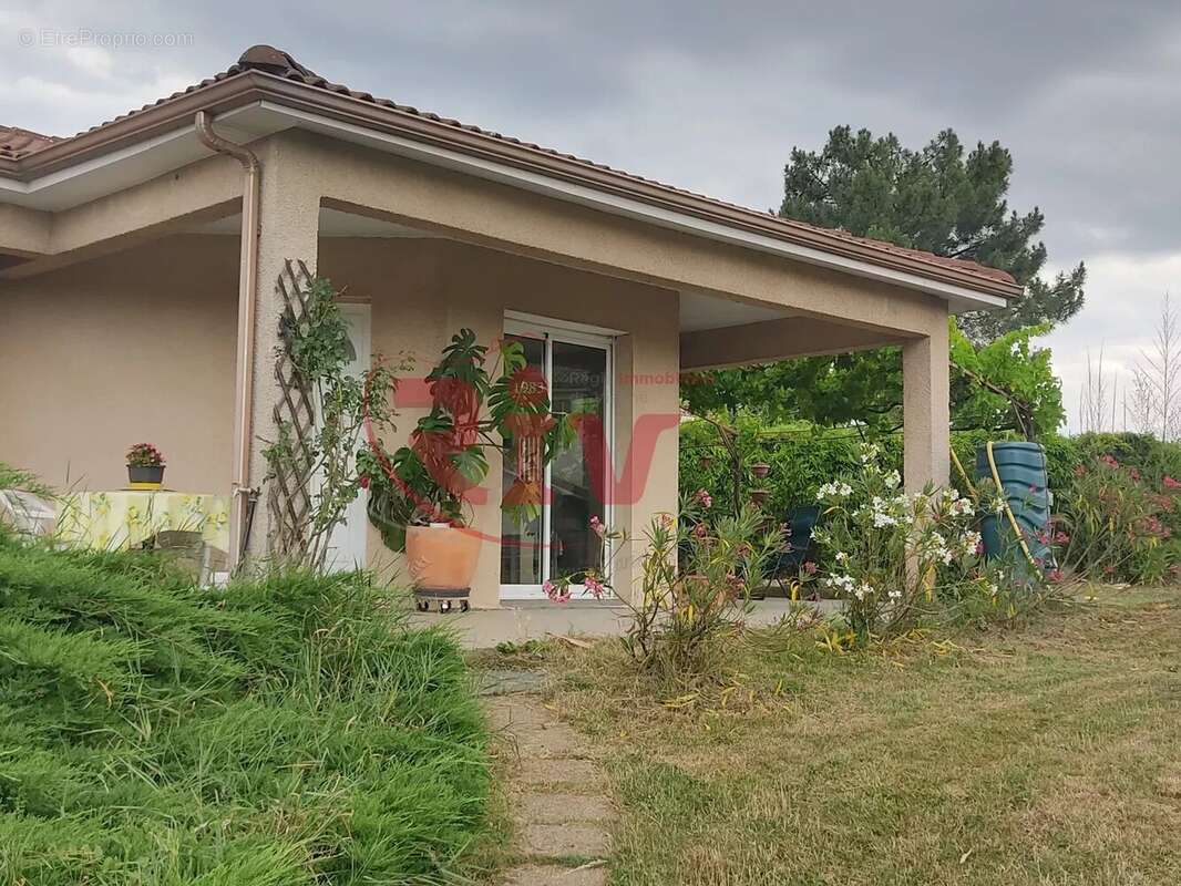 Maison à ROUSSILLON