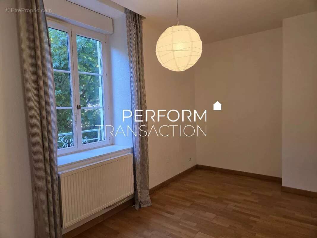 Appartement à POISAT