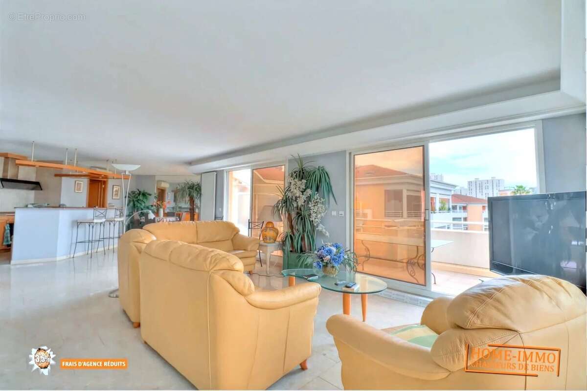 Appartement à LE CANNET