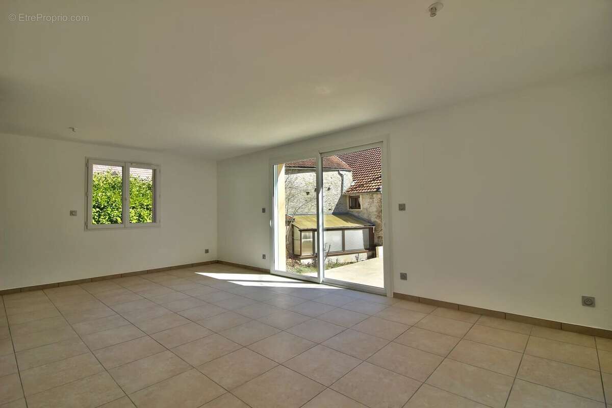 Maison à MARSANNAY-LE-BOIS