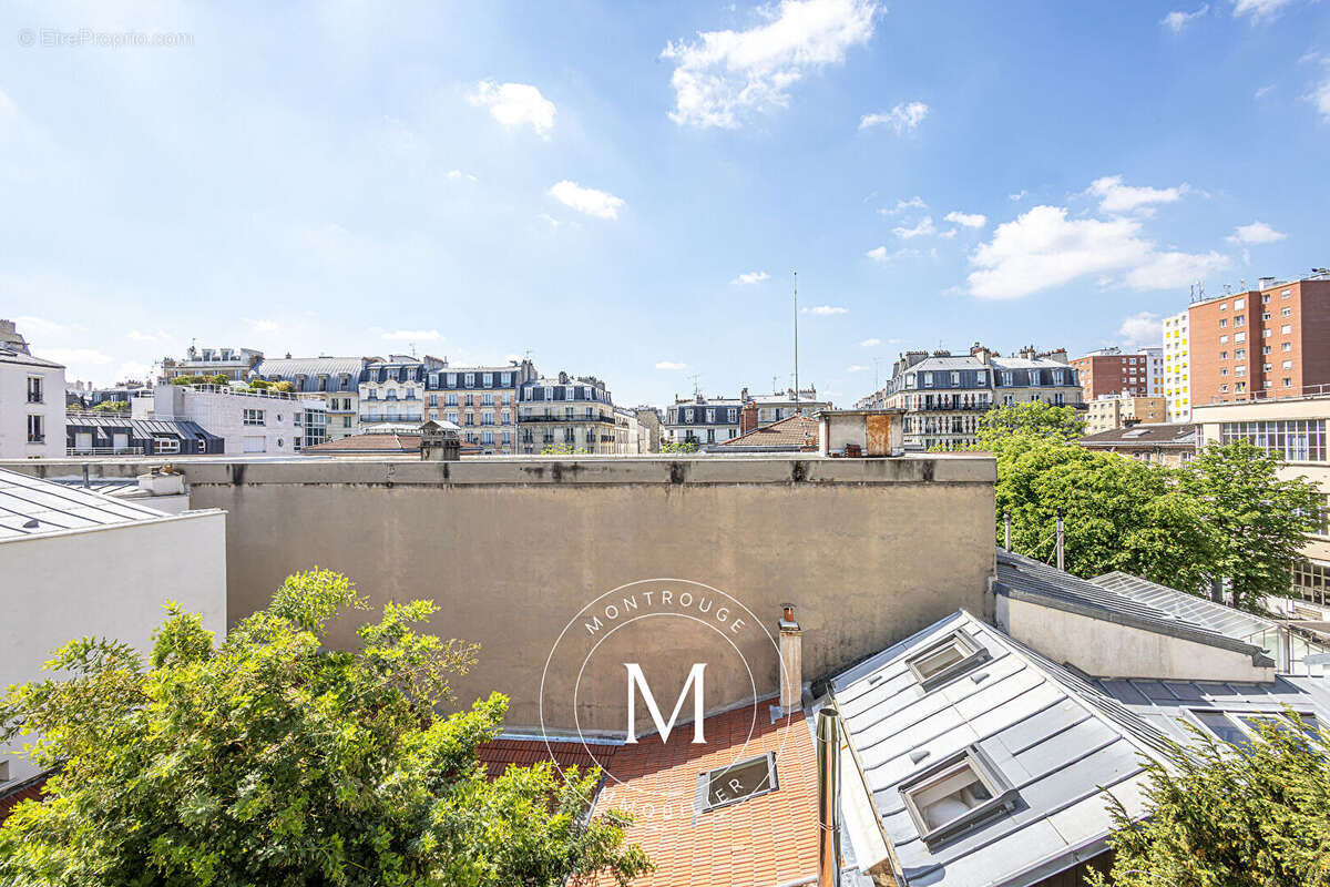Appartement à PARIS-14E