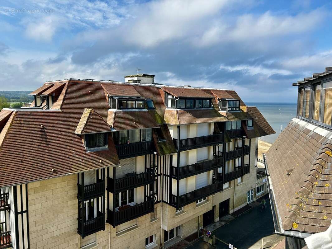 Appartement à BLONVILLE-SUR-MER