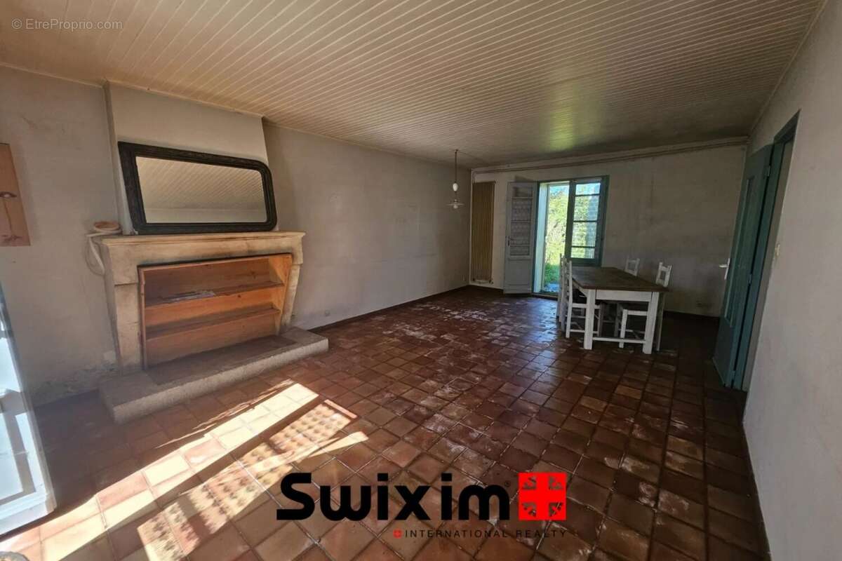 Maison à COUQUEQUES