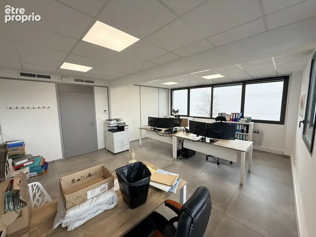 Bureaux 96 m2 à Fréjus - photo 6
