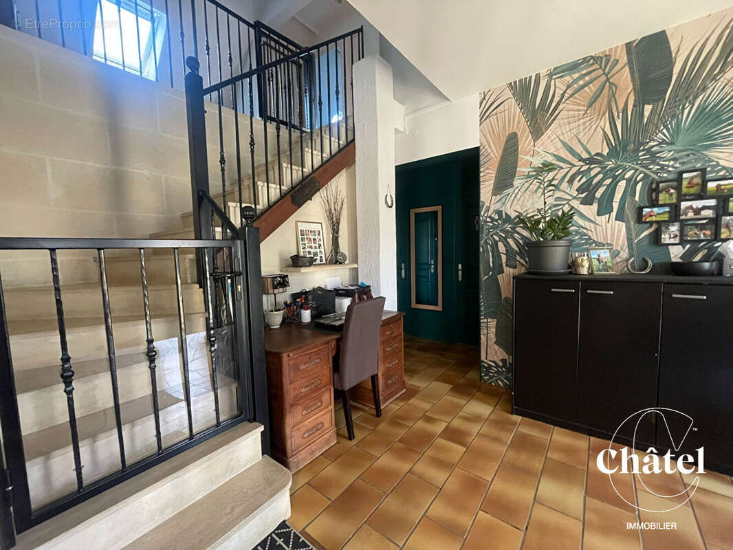 Maison  6 pièces proche Gare et A1 à 10 minutes - photo 2