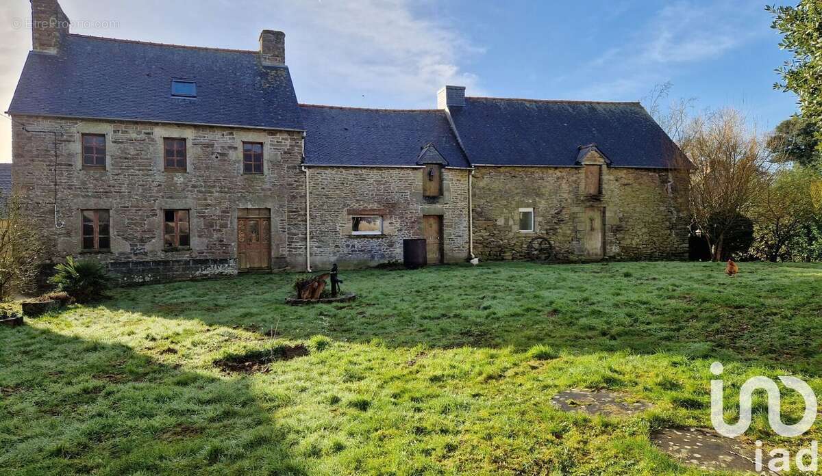 Photo 2 - Maison à PLOUGUENAST