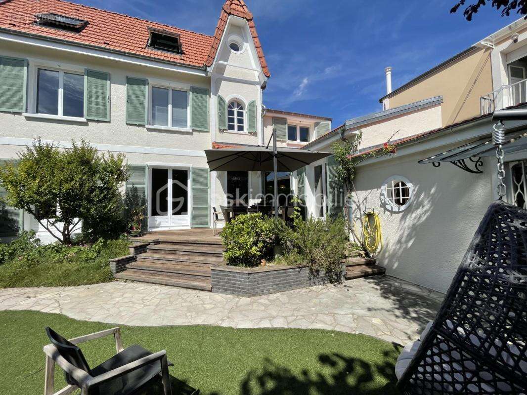 Maison rénovée Années 30 - JOINVILLE LE PONT - 131m² - 3 chambres - photo 15