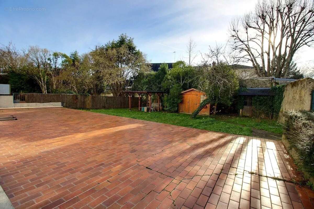 Appartement à SAINT-CYR-SUR-LOIRE