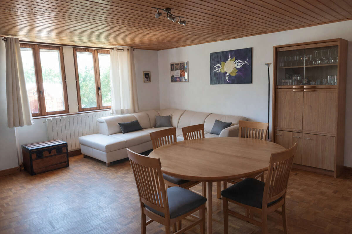 Maison à ETALANS