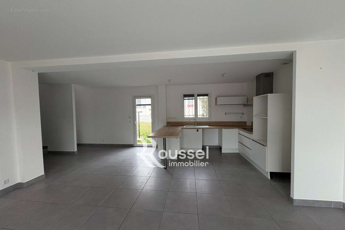 Maison à COURNONTERRAL