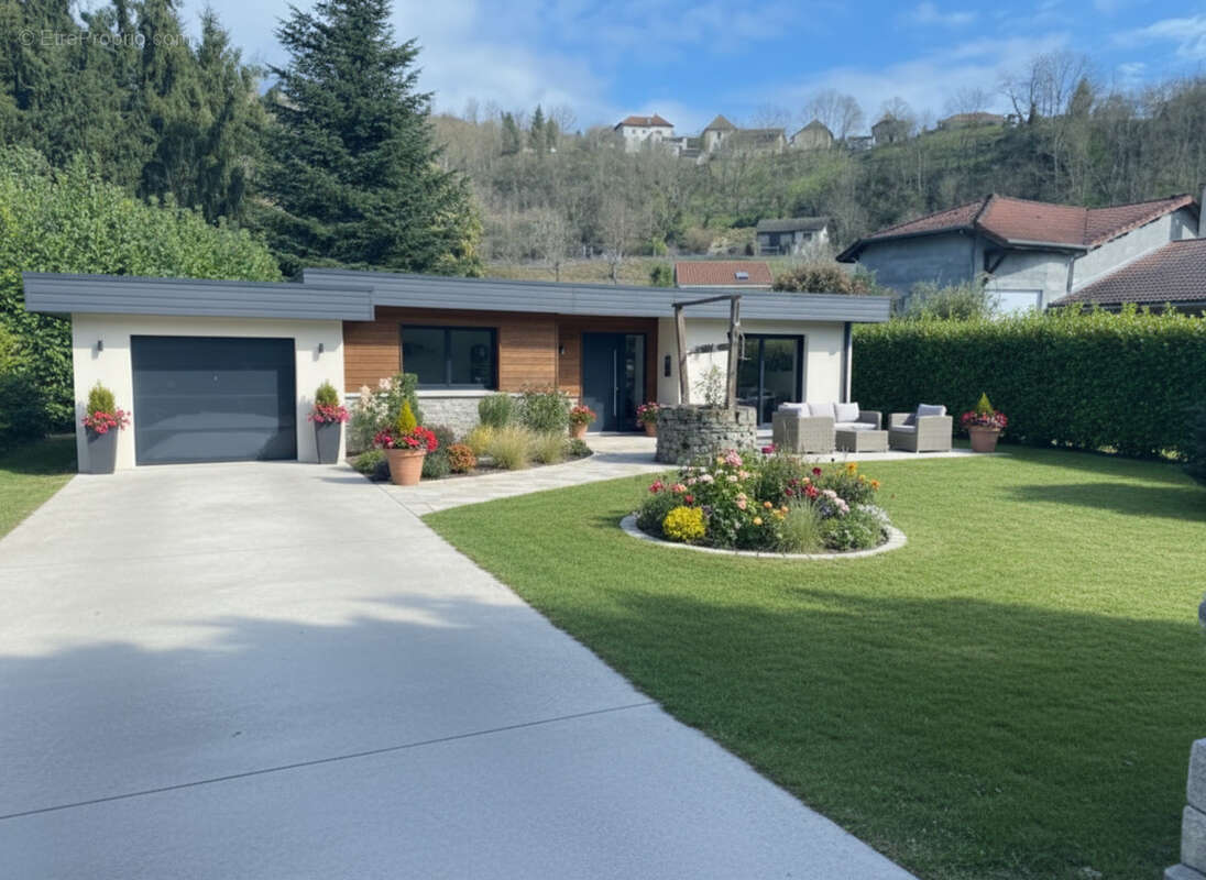 Terrain à SAINT-CHEF