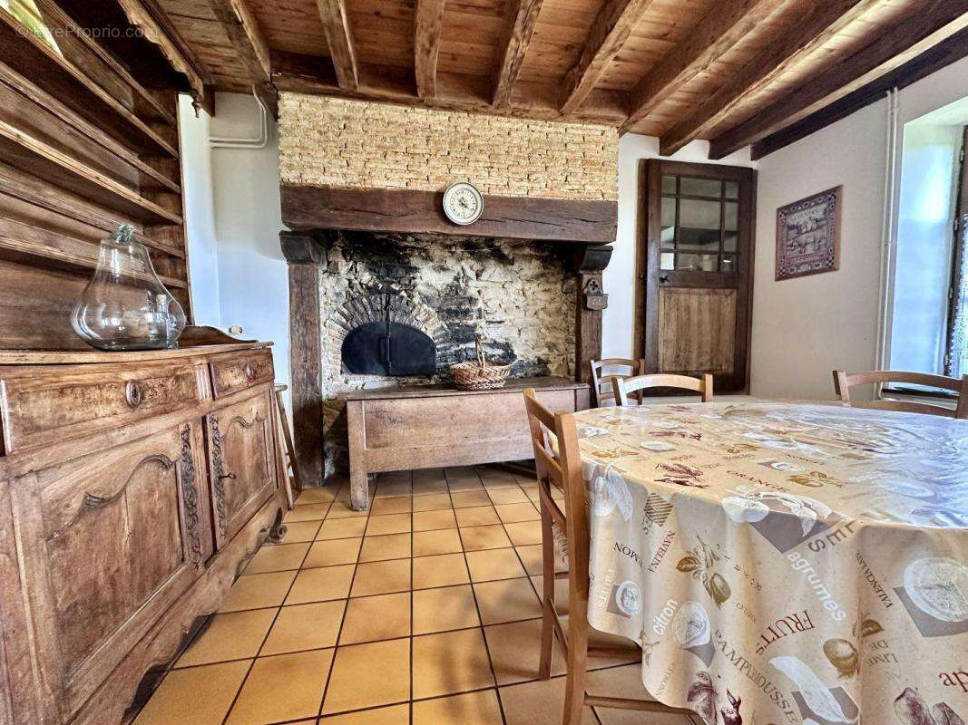 Maison à BETETE