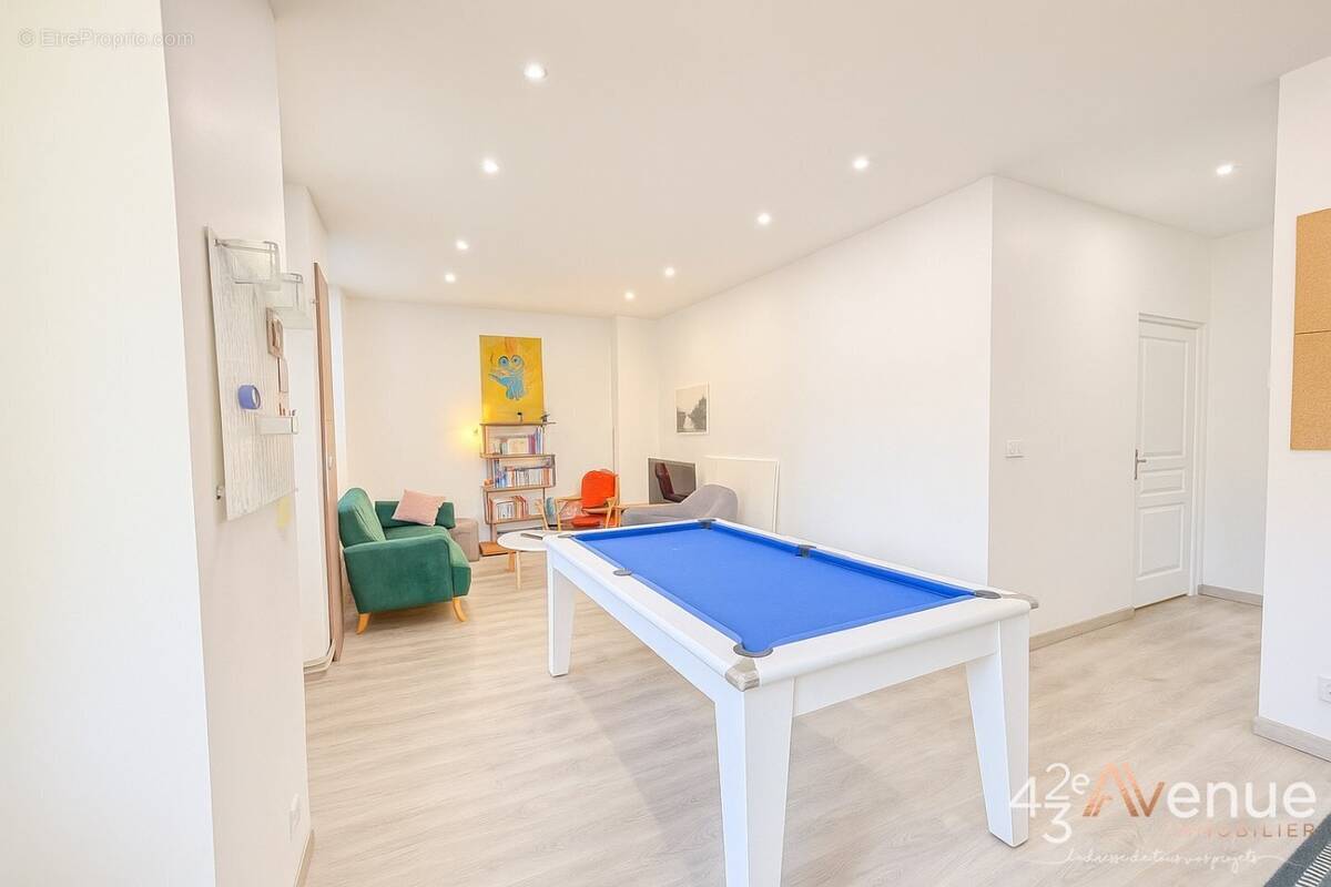 Appartement à SAINT-ETIENNE