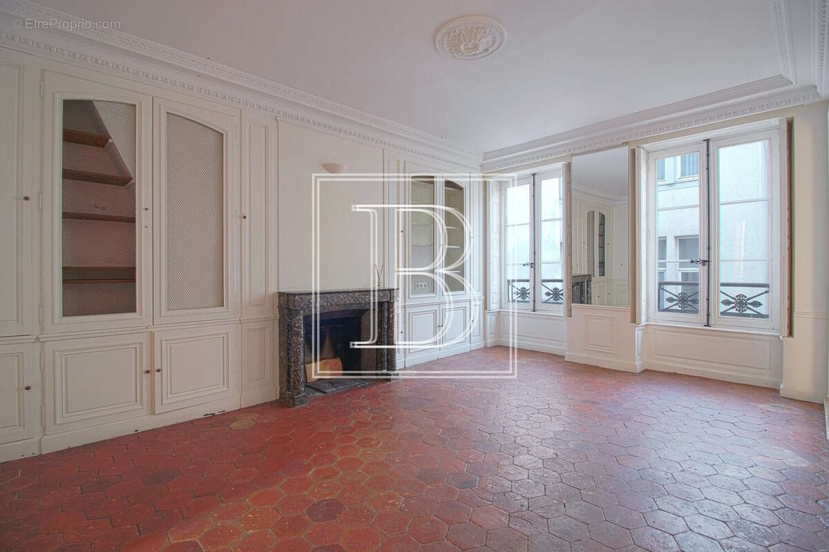 Appartement à PARIS-3E