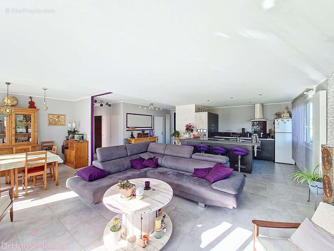 Maison 150 m² à Chauray  - photo 11