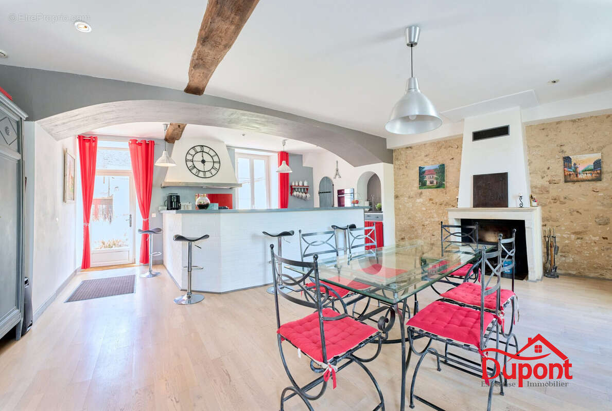 Maison 288 m² à Villiers-Saint-Georges  - photo 4