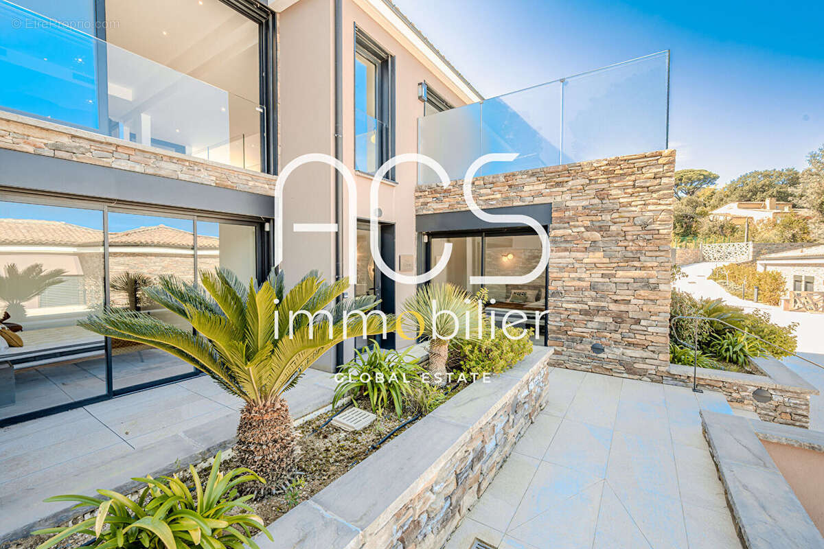 Vente Villa 5 pièces Gassin - 5 min St Tropez et plages à pied - photo 3