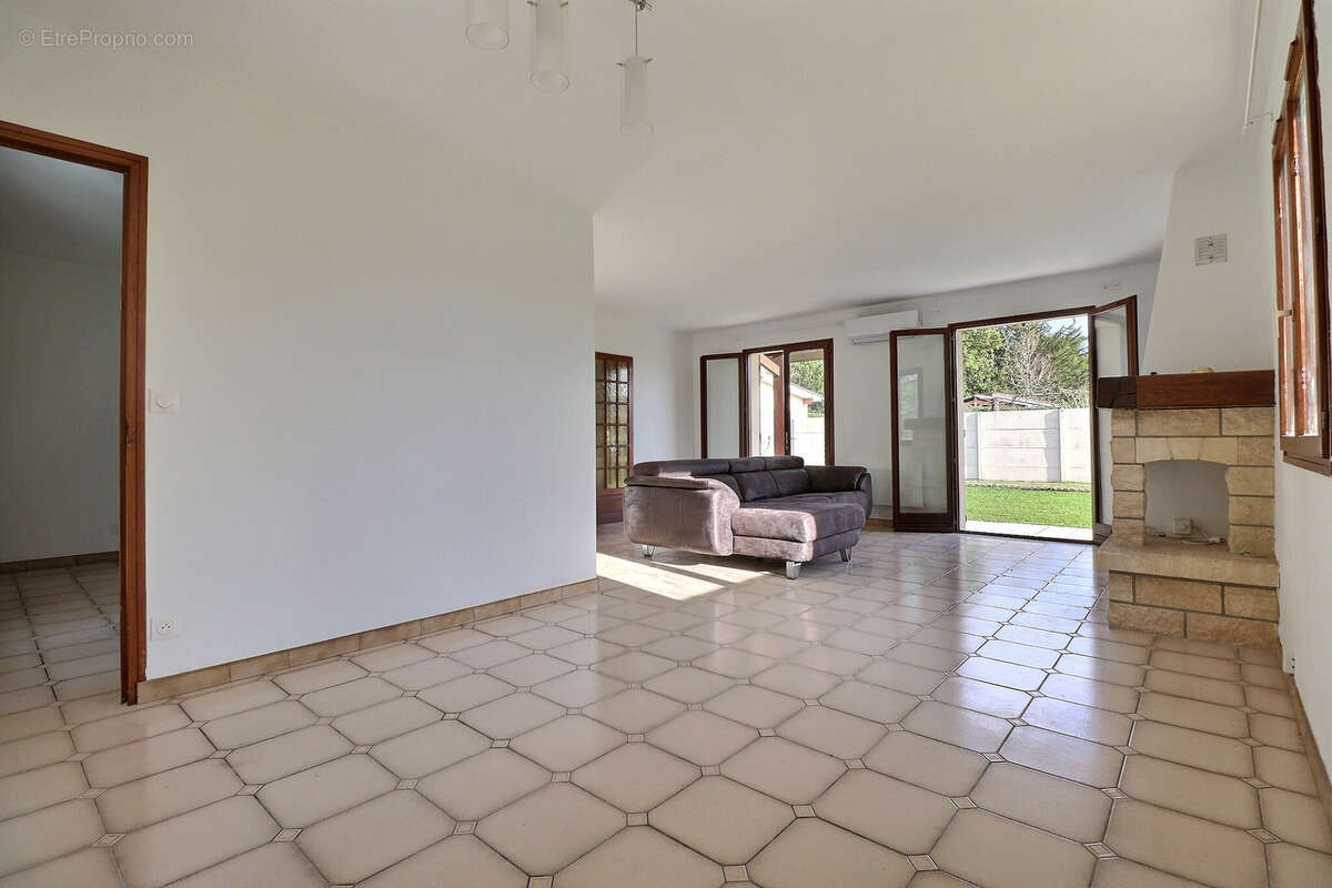 Maison à SAINT-ANDRE-DE-CUBZAC