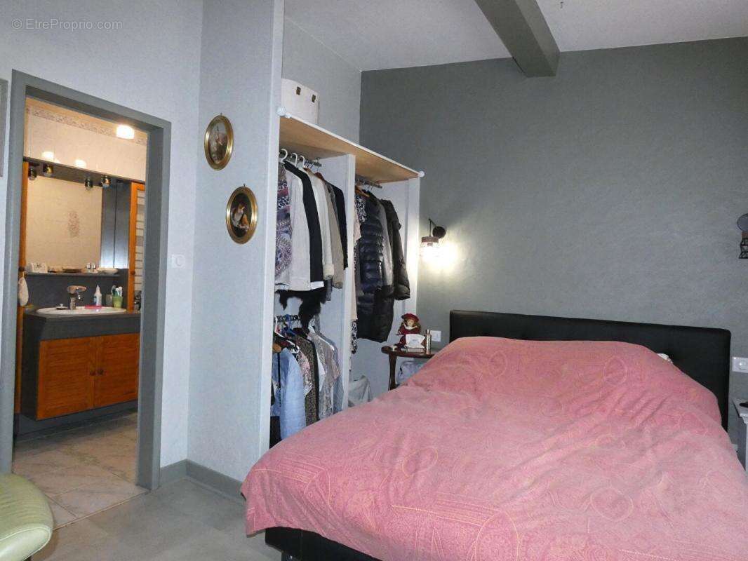 Maison Chourgnac 9 pièce(s) 260 m2 - photo 13