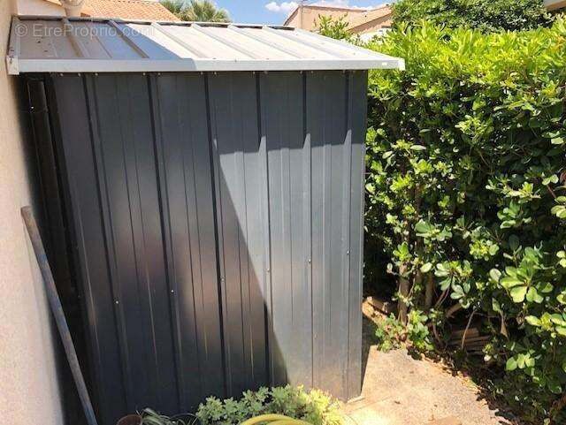 Maison à VIC-LA-GARDIOLE