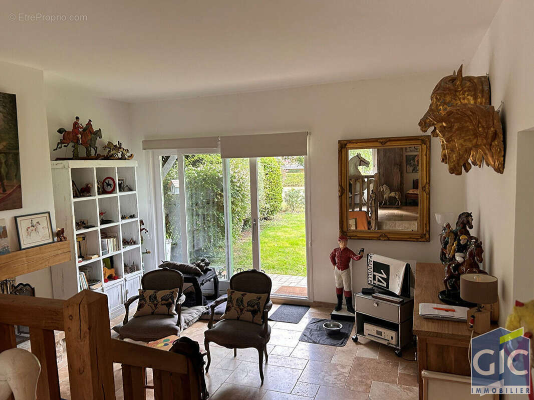 Appartement à TOURGEVILLE