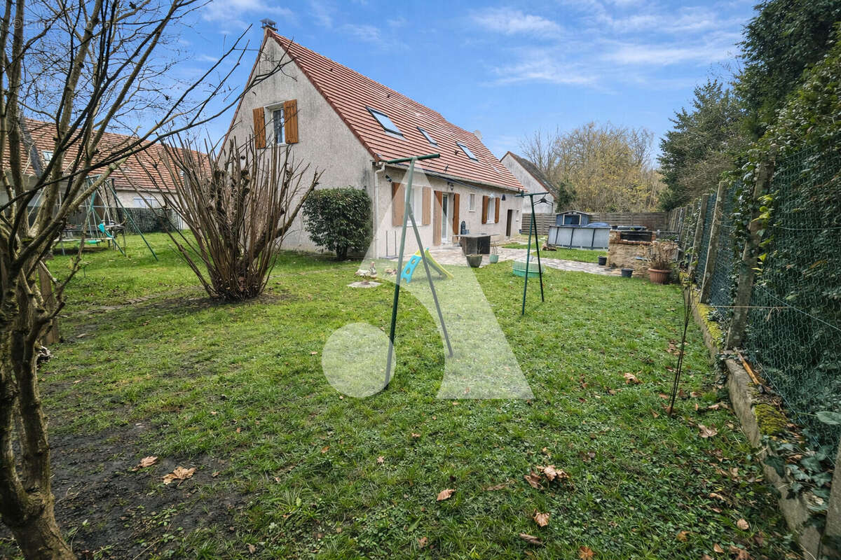 Maison à LA FERTE-ALAIS