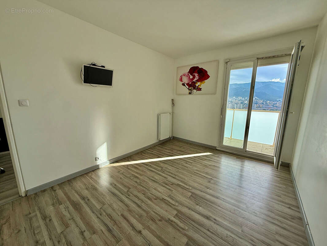 Appartement à MARSEILLE-11E