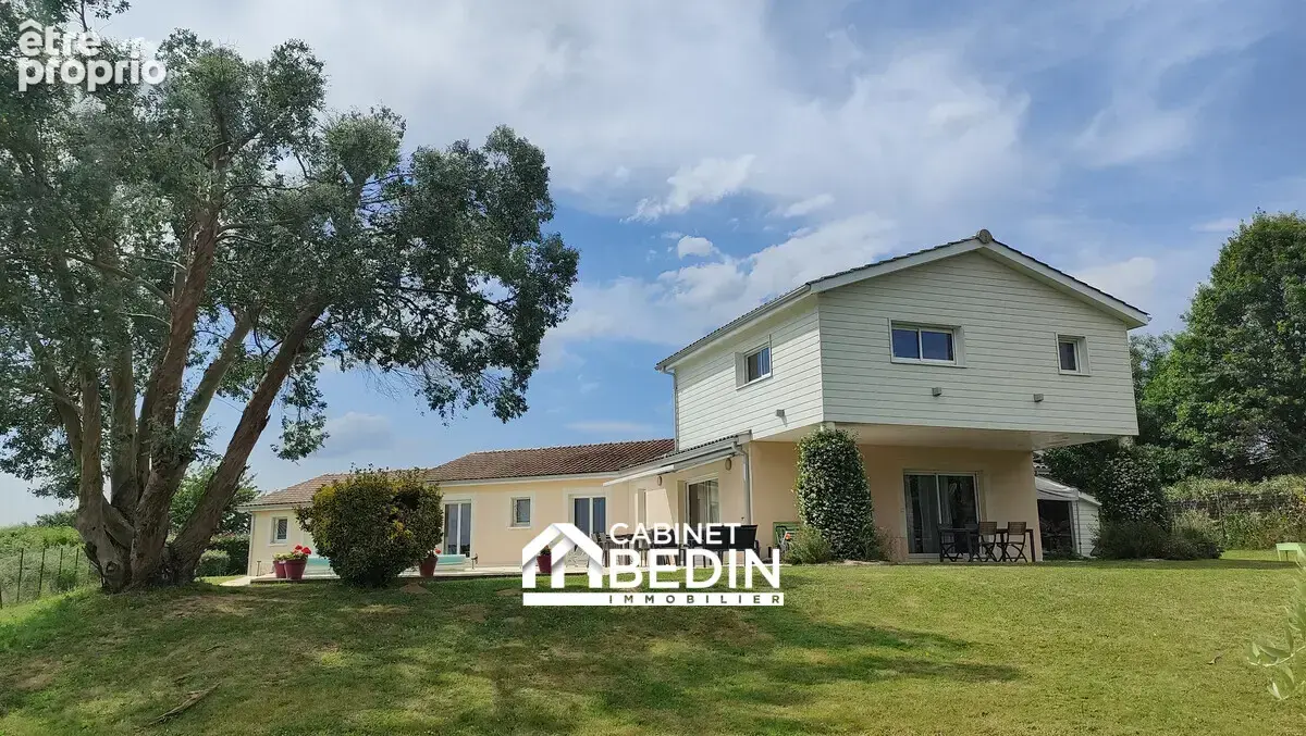 Maison 8 pièces 239 m² à vendre à Salignac (33240) - photo 1