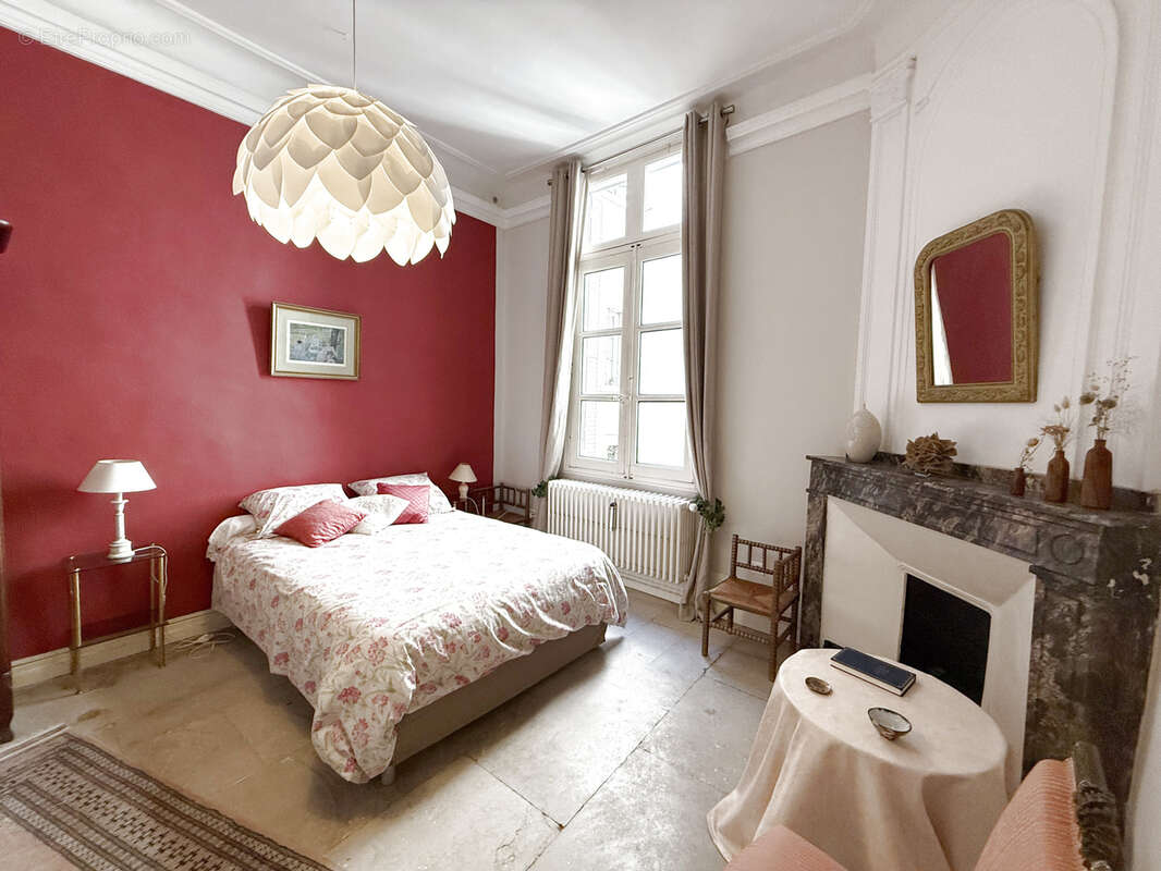Montpeller,  Écusson   Appartement de caractère au calme absolu, à deux pas de Saint-Roch - photo 6