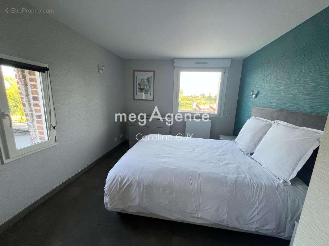Propriété composée de trois habitations avec étang - photo 7