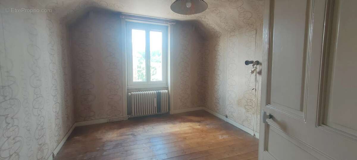Maison a renover st junien - photo 7