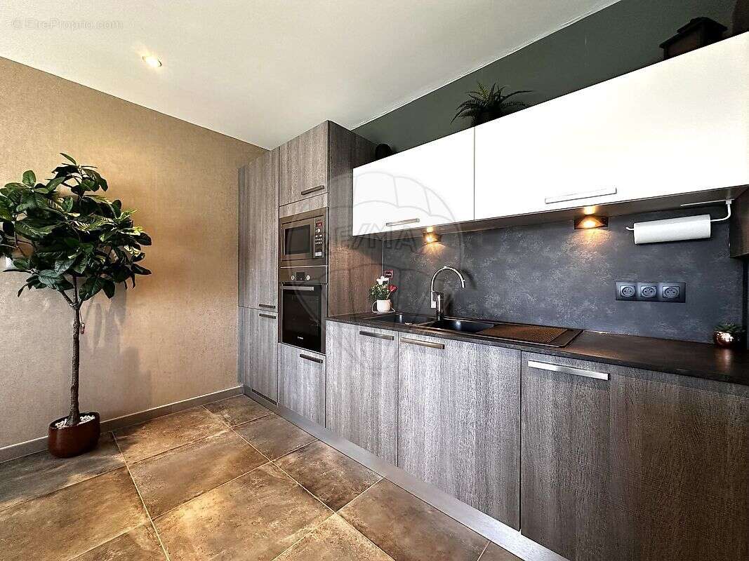 Appartement à AMNEVILLE