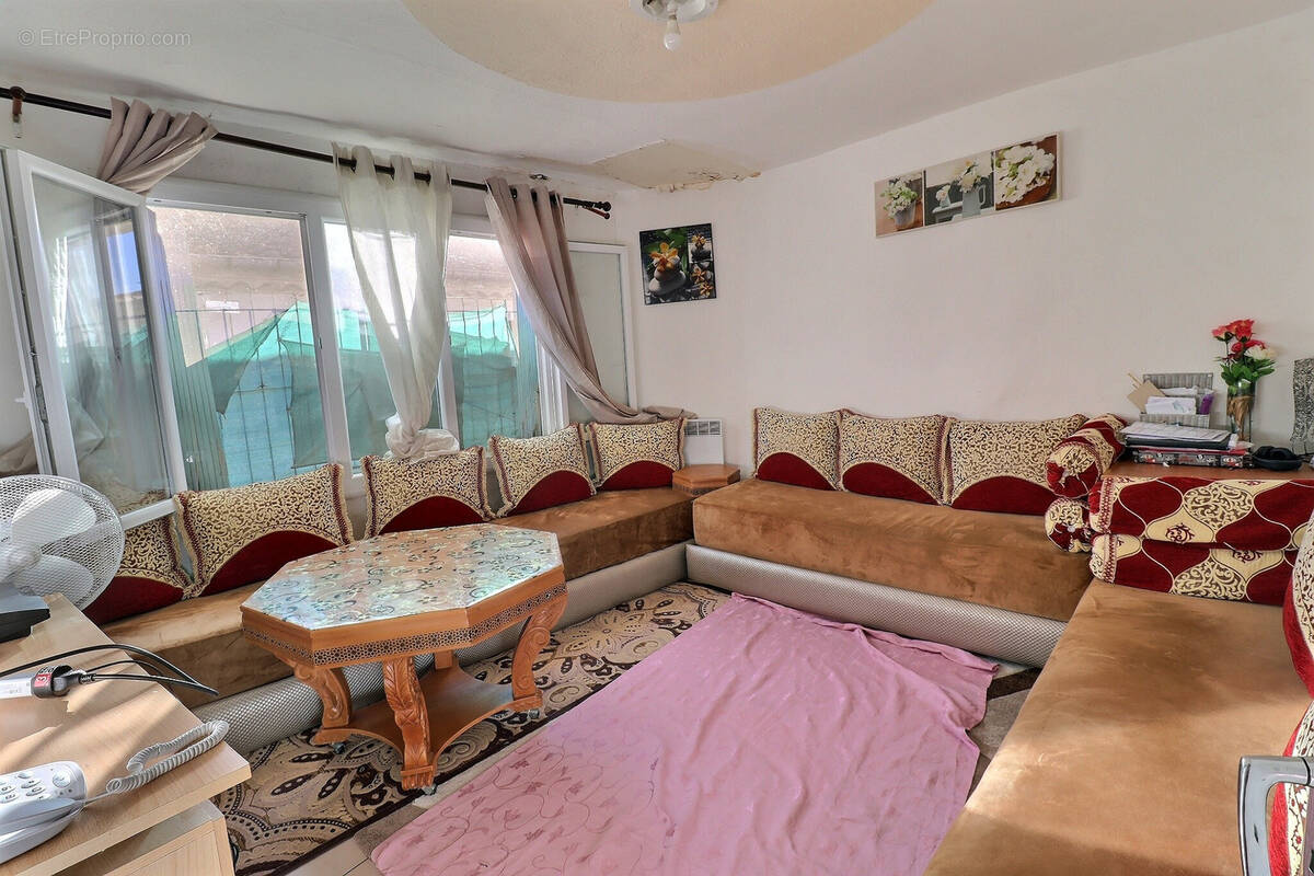 Appartement à LUNEL