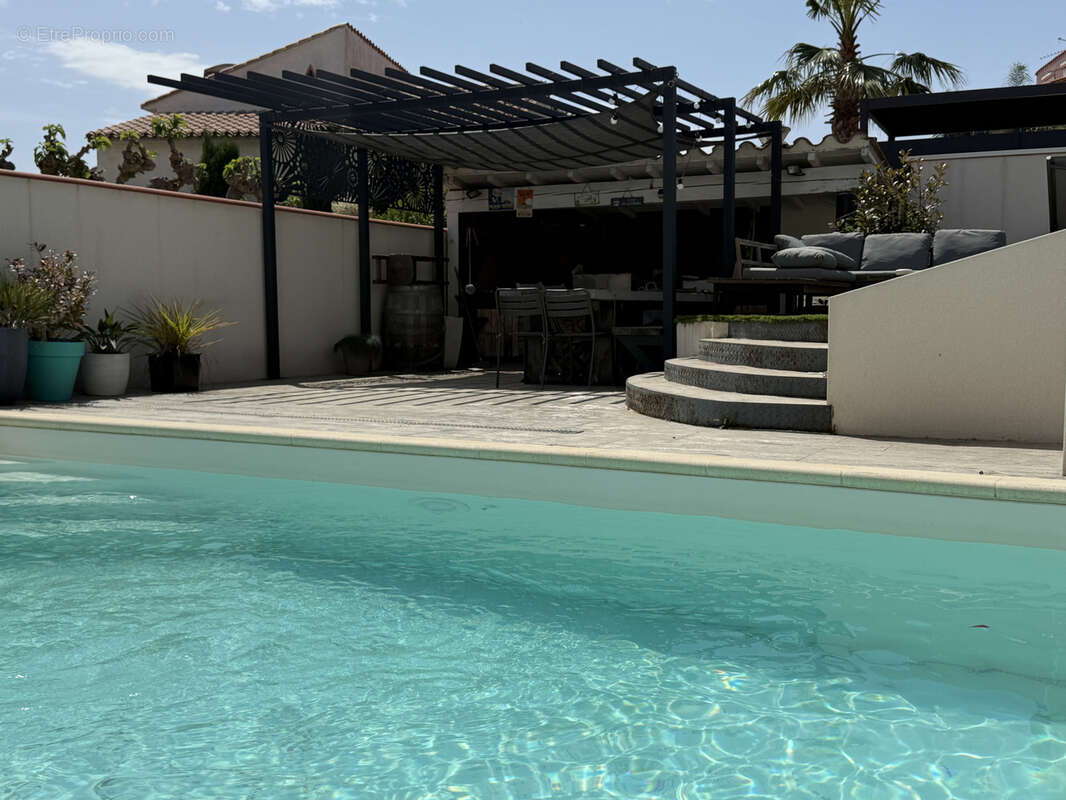 Maison à VILLENEUVE-DE-LA-RAHO