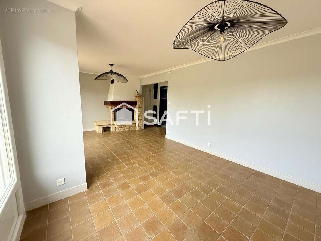 Maison 76 m² à Camiers  - photo 3